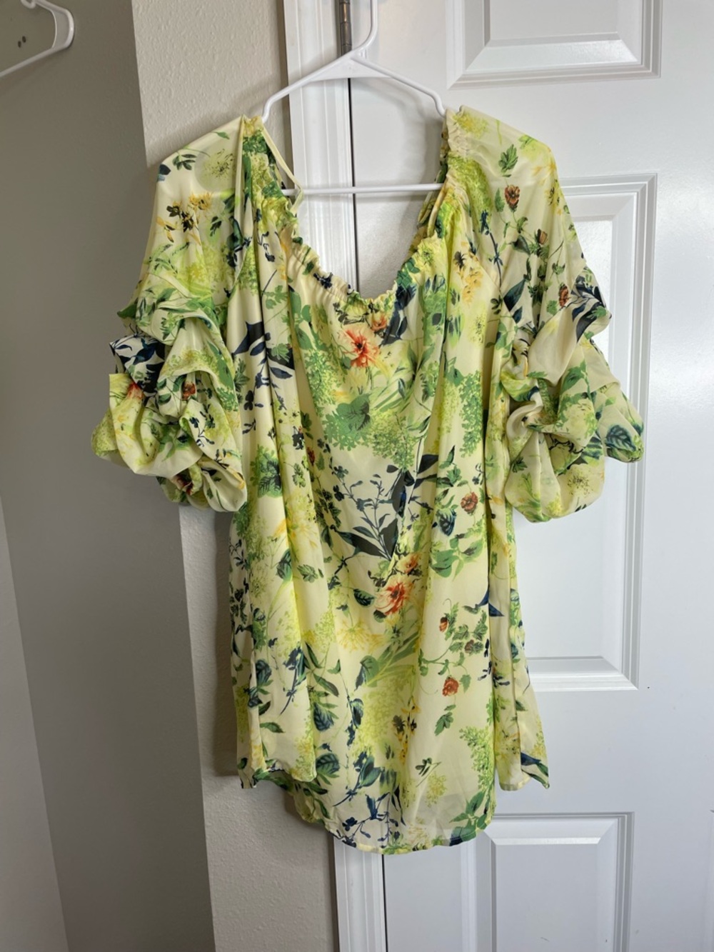 Entro Yellow Floral Off Shoulder Puff Sleeve Mini Dress Size Medium